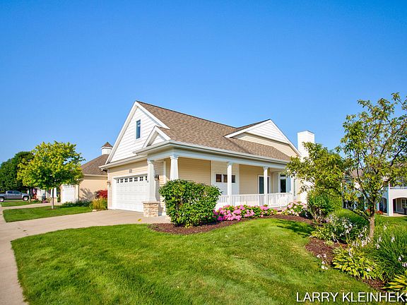 3rd image of 1268 Prestwick Dr #127