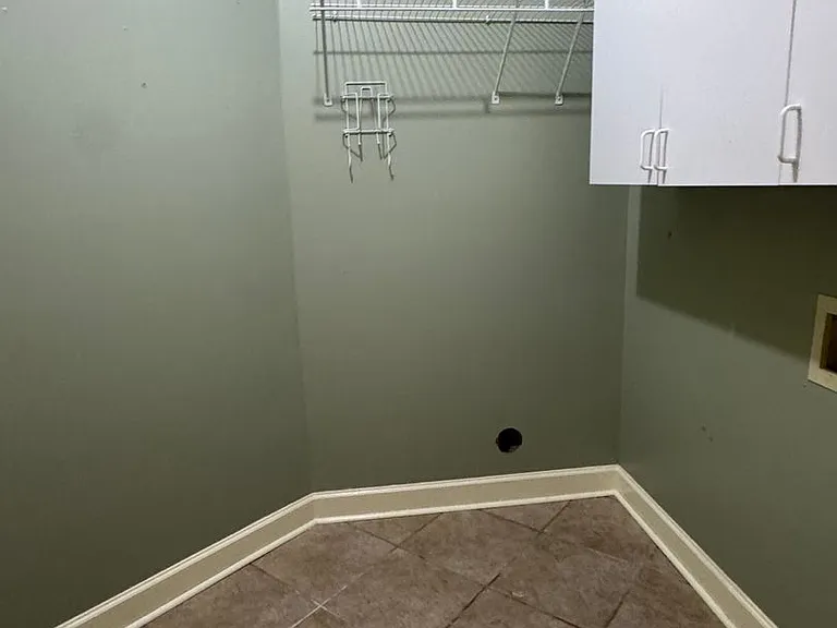 416 Towne Lake Dr — Photo 17