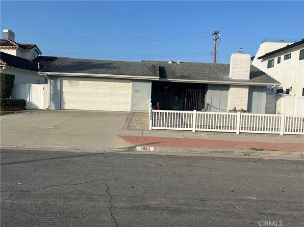 9042 Christine Dr, Huntington Beach, CA 92646
