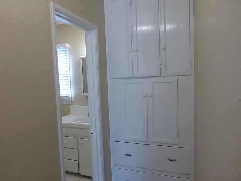 Plenty of Linen closets