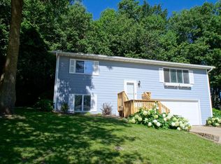 322 Charlson Dr, Red Wing, MN 55066