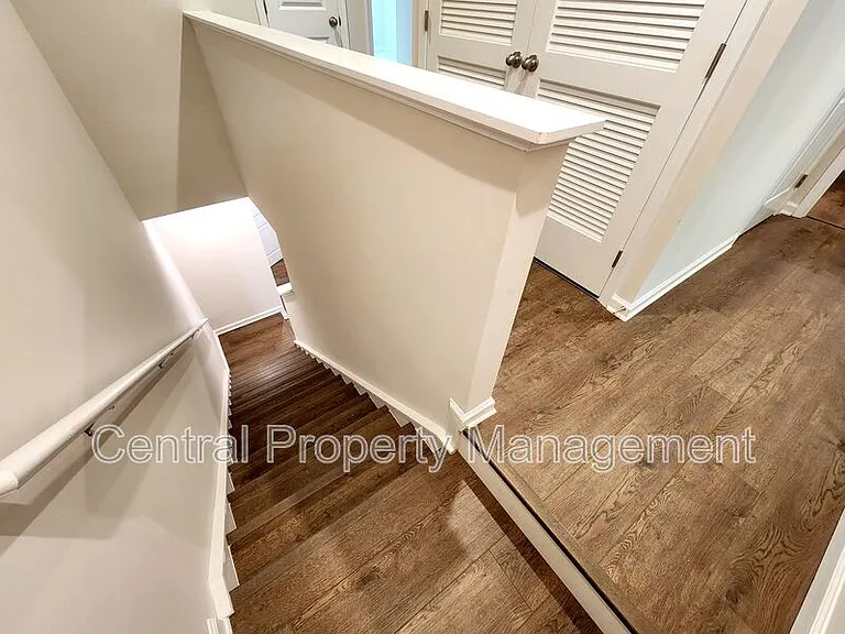 165 Sarnesfield Way — Photo 39