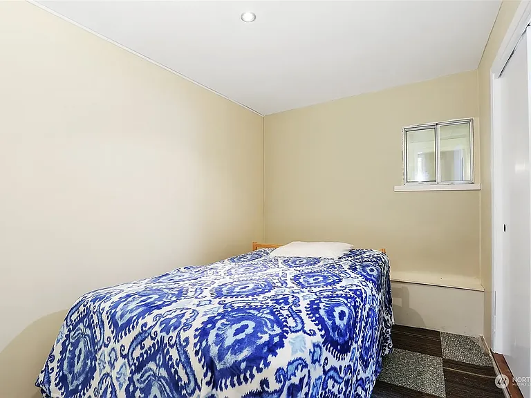 3540 S 200th St — Photo 14