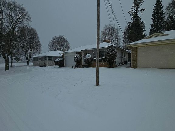 2nd image of 3420 Concord St