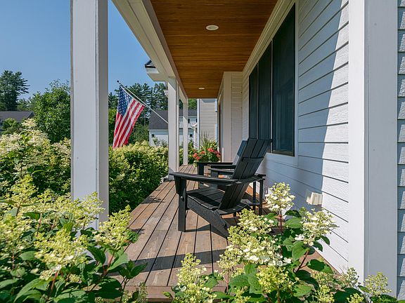 2nd image of 9 Dogwood Lane
