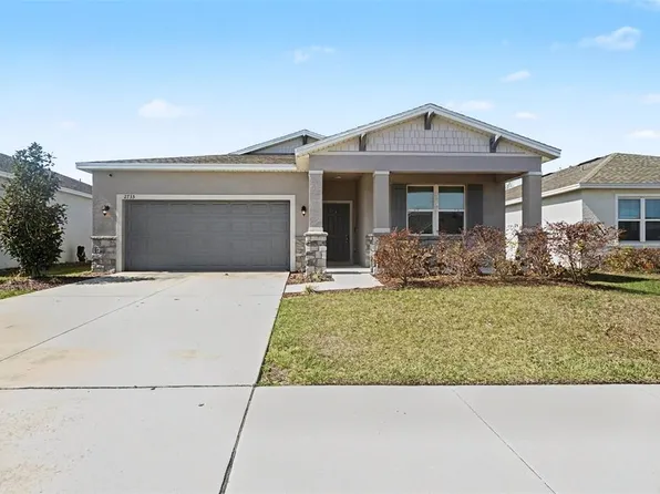 2735 Rowan St, Tavares, FL 32778