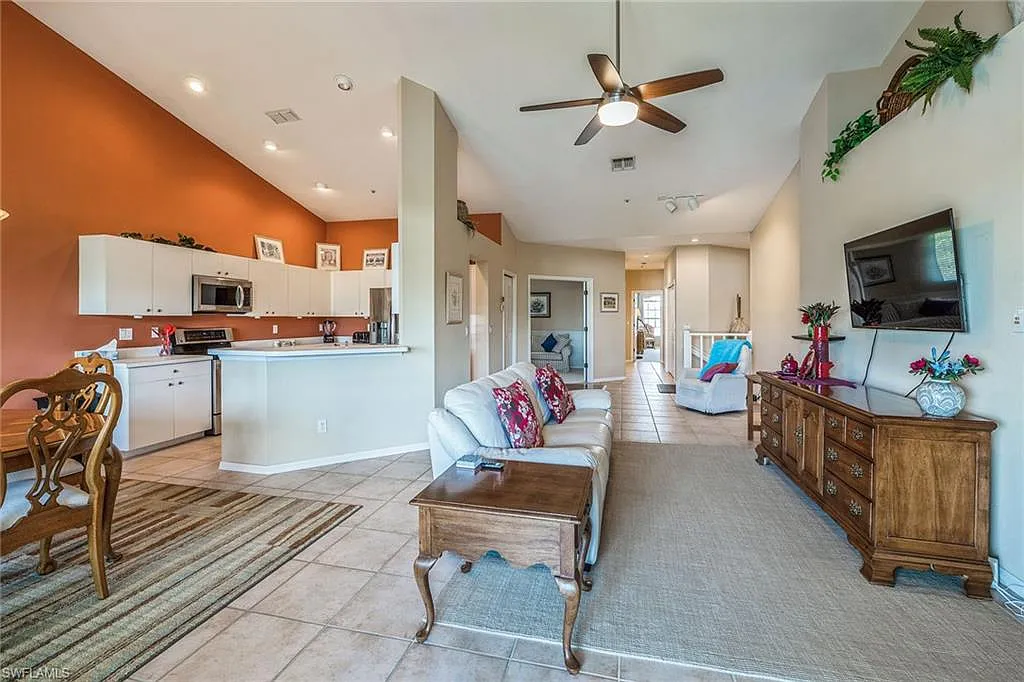 3 bed, 2.0 bath, 1764 sqft, $7,500 — Photo 3
