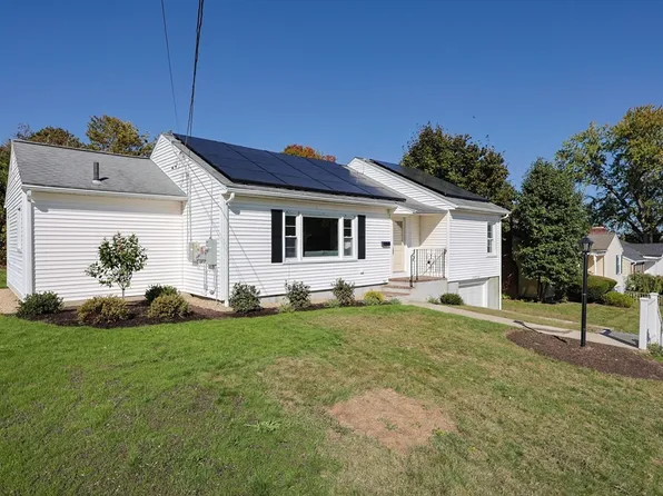 76 Belmont Rd, Leominster, MA 01453