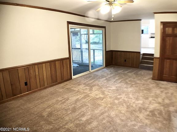 3rd image of 406 River Hill Dr