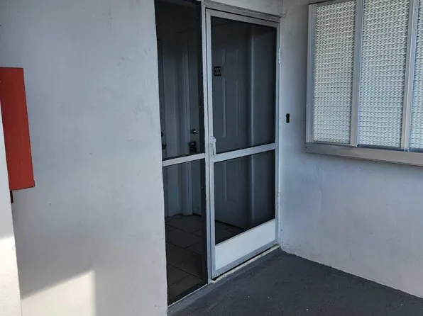 1021 Crystal Lake Dr APT 203, Pompano Beach, FL 33064