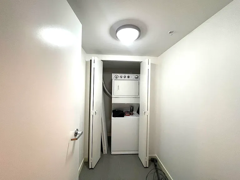 7888 Saba Rd — Photo 13