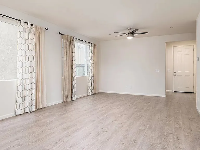 10890 Arrington Dr — Photo 19
