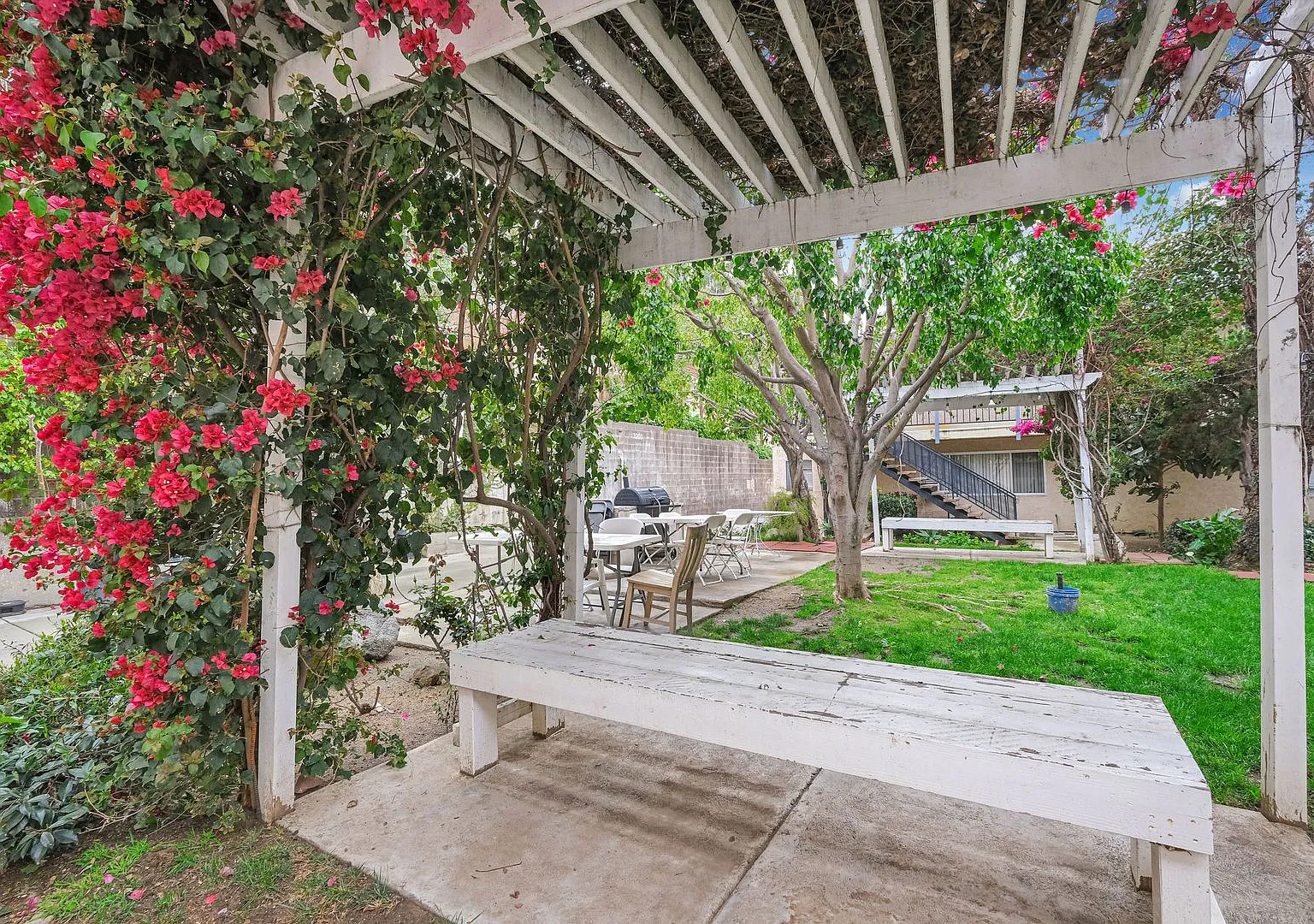 Ramona Garden Apartments — Photo 1