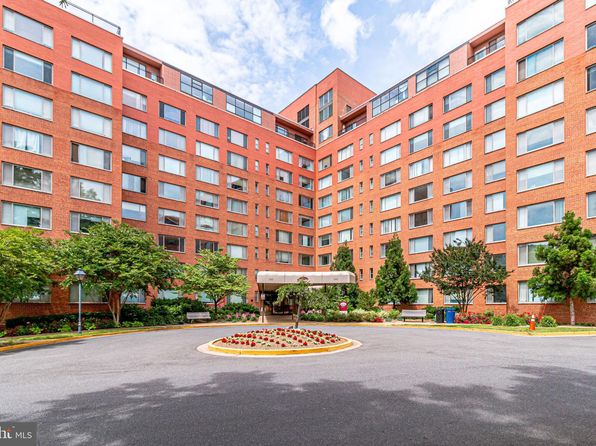 1111 Arlington Blvd APT 812