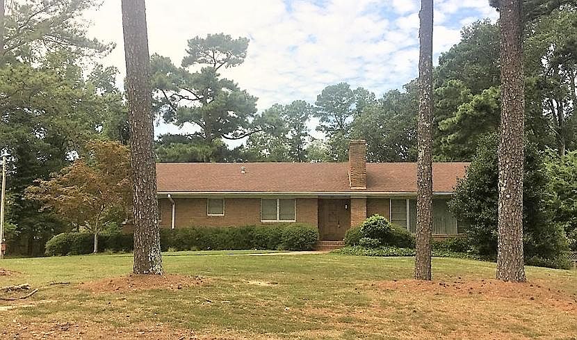 1st image of 799 Lakeshire Dr