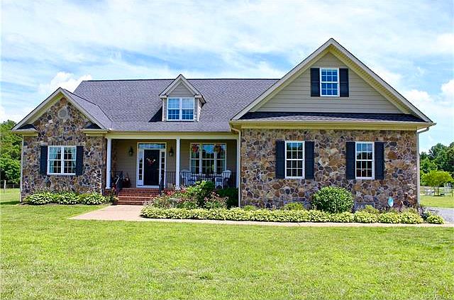 1st image of 8028 Martin Field Dr