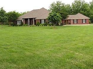 1467 Douglass Rd NW, Huntsville, AL 35806