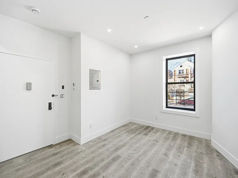 2152 Muliner Ave #1A — Photo 8