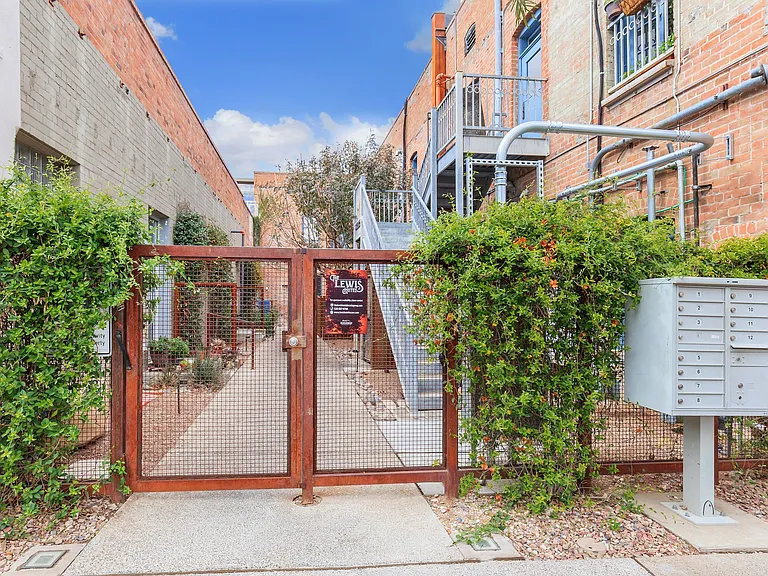 Julian Drew Lofts — Photo 17