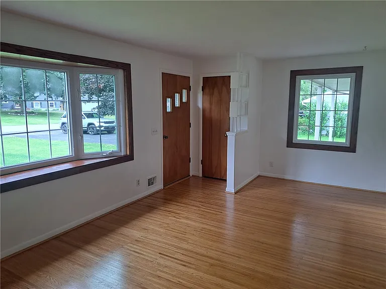 75 Woody Ln — Photo 9
