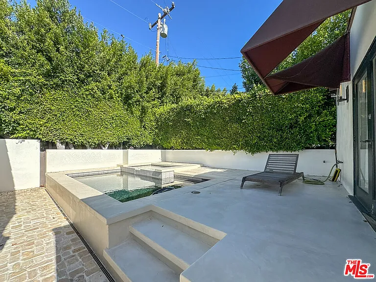 345 Westbourne Dr — Photo 31