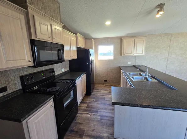 1001 E Macarthur Rd Lot 33, Wichita, KS 67216