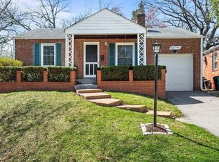 809 Blossom Ln, Saint Louis, MO