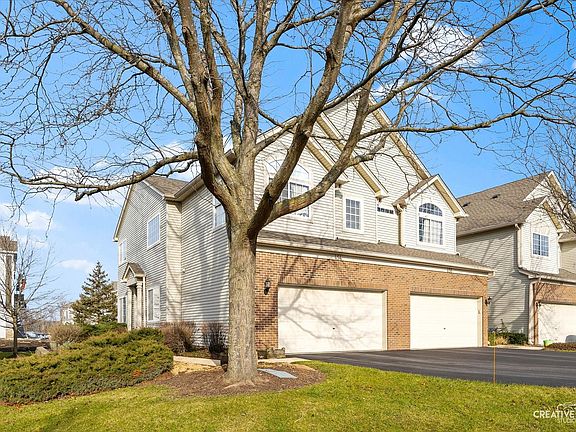 2nd image of 454 Jamestown Ct