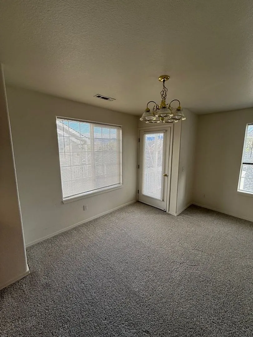 2 Bedroom, 2 Bathroom Centrally Located Condo — Photo 2
