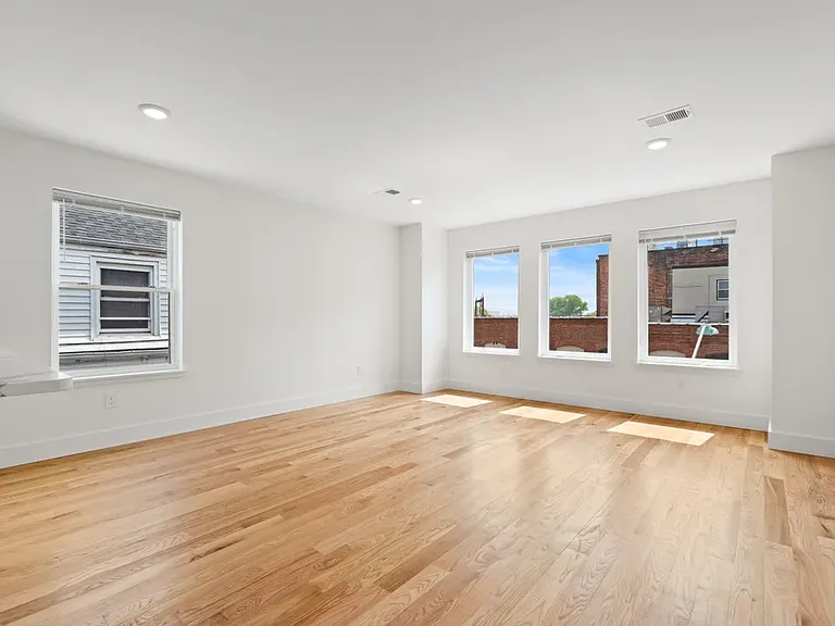 263 N 19th St #3 — Photo 12