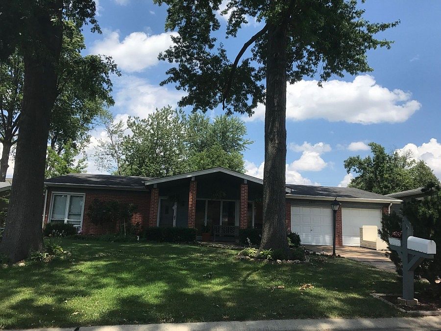 1st image of 3911 Saxon Dr