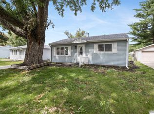7136 Kearney Ave, Lincoln, NE 68507