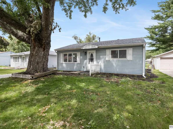 7136 Kearney Ave, Lincoln, NE 68507