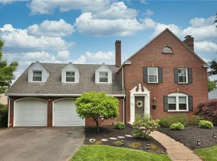 786 Hillside Ave, Rochester, NY 14618