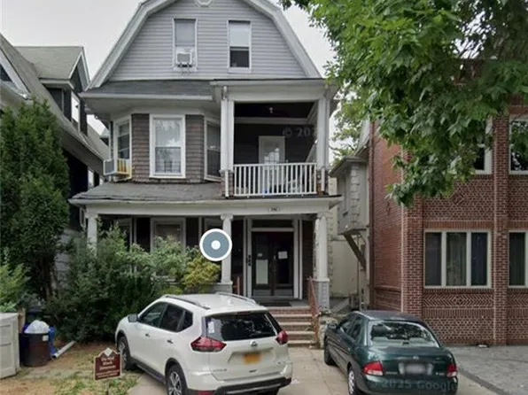 546 E 9th St, Brooklyn, NY 11218