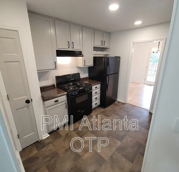 1782 Millview Dr — Photo 7