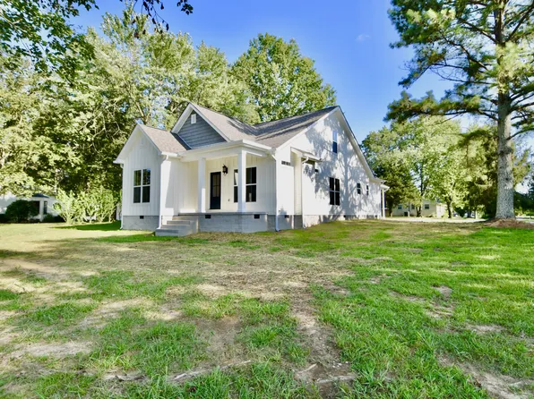 400 Carrie Ln, Loretto, TN 38469