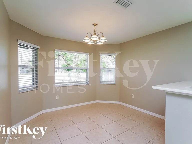 2912 SW 2nd Ave — Photo 5