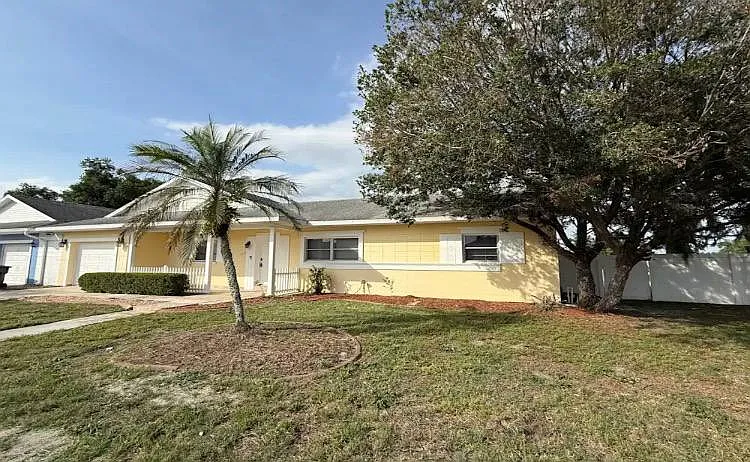 Little Sound Dr — Photo 1