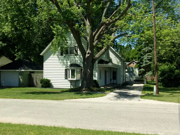 1212 24th St, Manistee, MI 49660