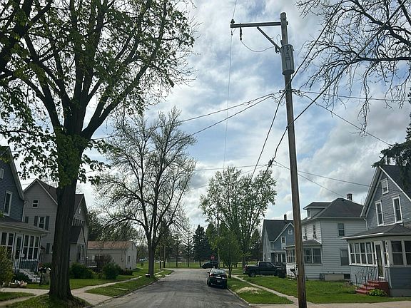 5th image of 410 Converse St