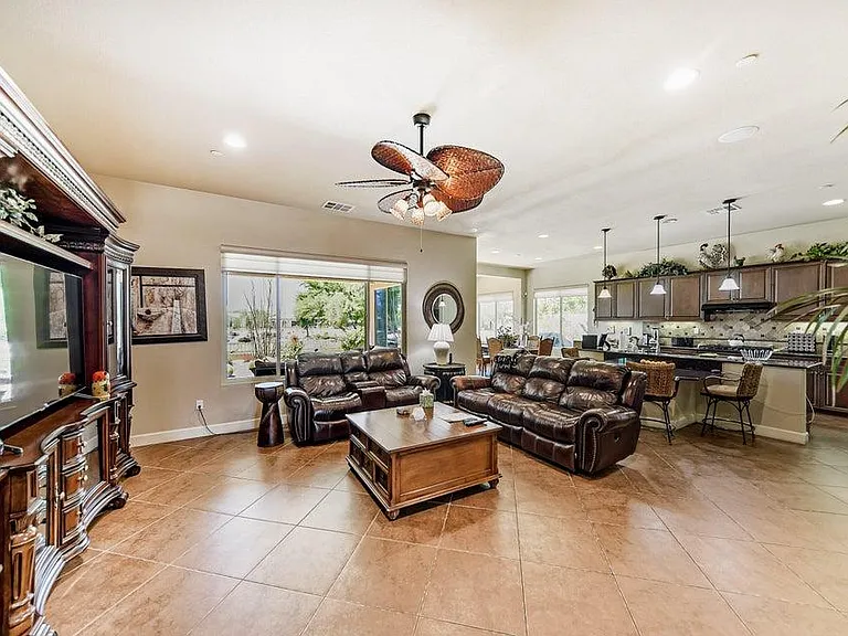 81465 Avenida Montura — Photo 5