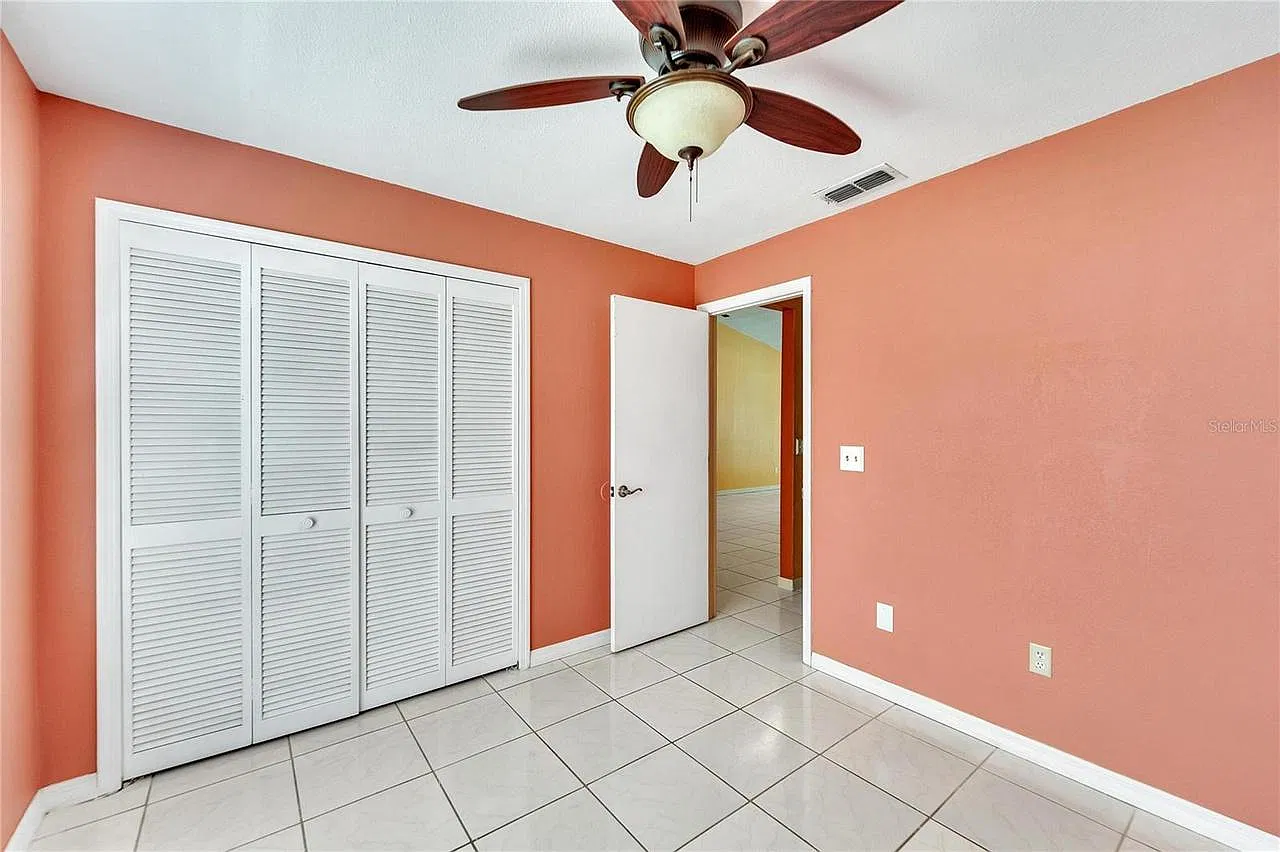 1 bed, 1296 sqft, $695 — Photo 4
