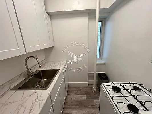 Rented by Red Sparrow Realty Group | media 8