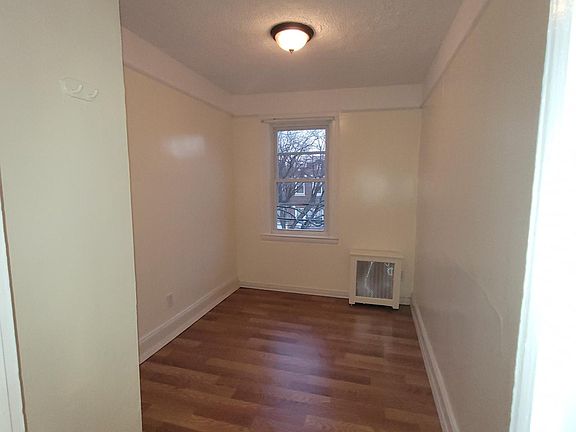 3rd image of 3114 99th St Floor 2