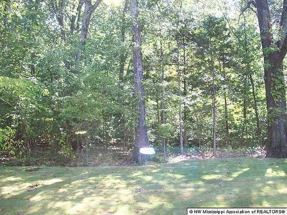 3rd image of 4704 Heritage Dr