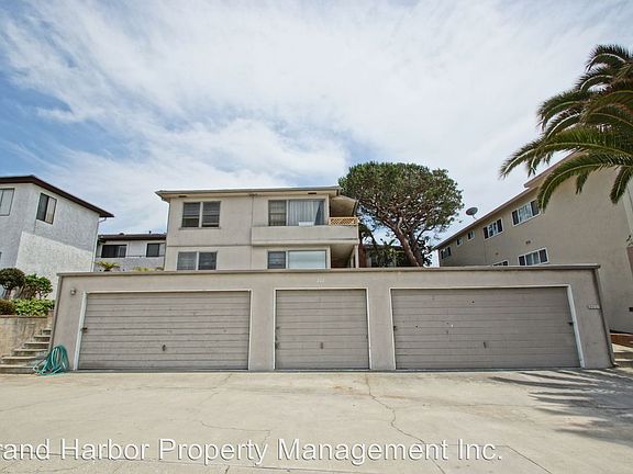 2nd image of 208 Palos Verdes Blvd APT 1