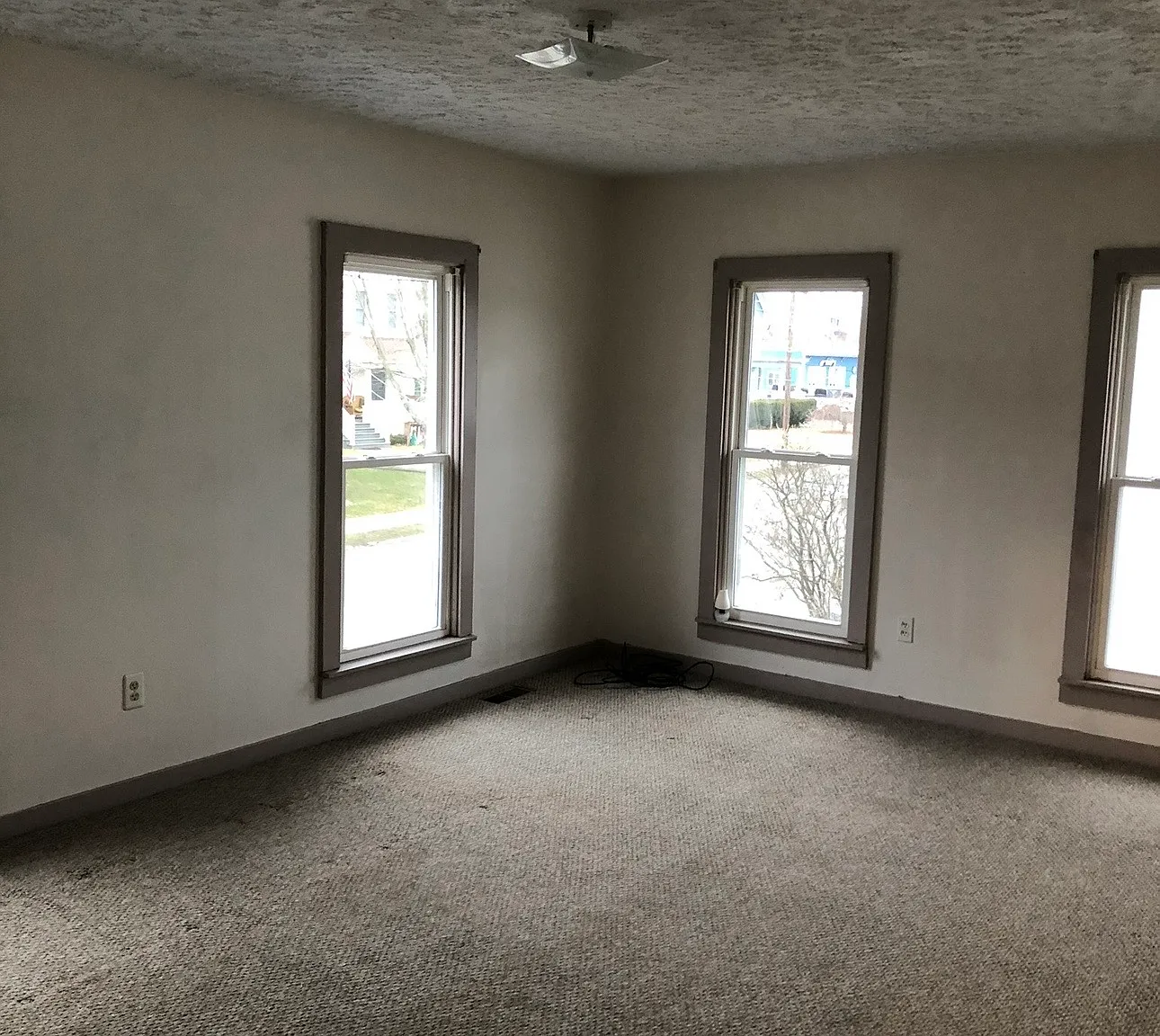 2 bed, 1000 sqft, $900 — Photo 2