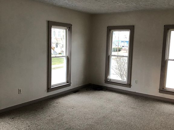 2nd image of 123 S Main St Floor 2