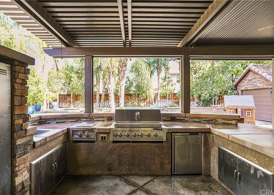 1st image of 275 Peregrine Ln